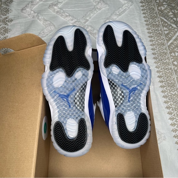 NEW Air Jordan 11 Retro Low ‘White Concord’ Shoes - Picture 5 of 7